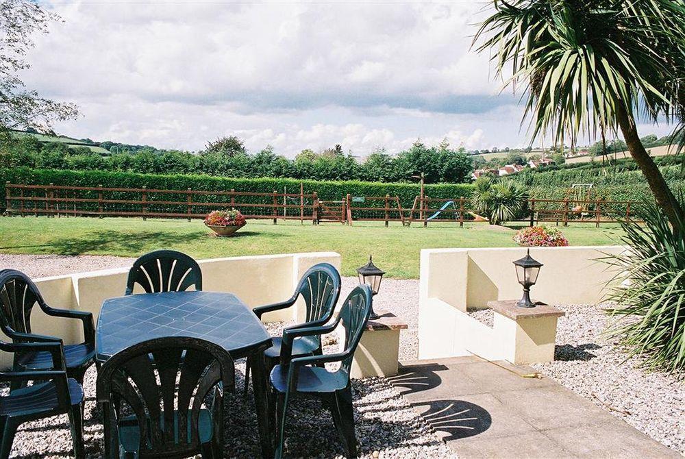 Crossways & Sea View Holiday Apartments Torquay Ngoại thất bức ảnh
