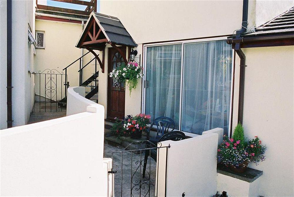 Crossways & Sea View Holiday Apartments Torquay Ngoại thất bức ảnh