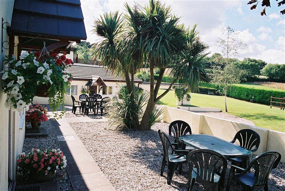 Crossways & Sea View Holiday Apartments Torquay Ngoại thất bức ảnh