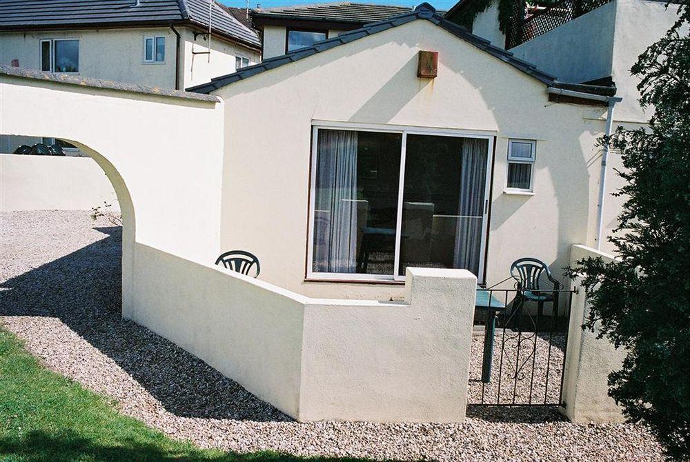Crossways & Sea View Holiday Apartments Torquay Ngoại thất bức ảnh